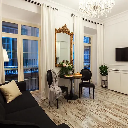 Apartment La Luna In Old Town Of