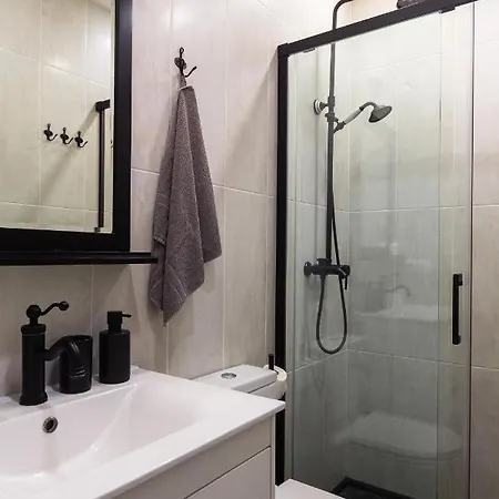 Apartment La Luna In Old Town Of *
